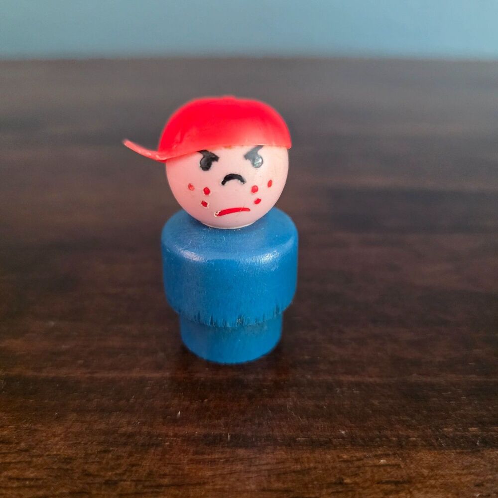 Vintage Wooden Fisher Price Little People Blue Angry Boy Red Hat Freckles 105